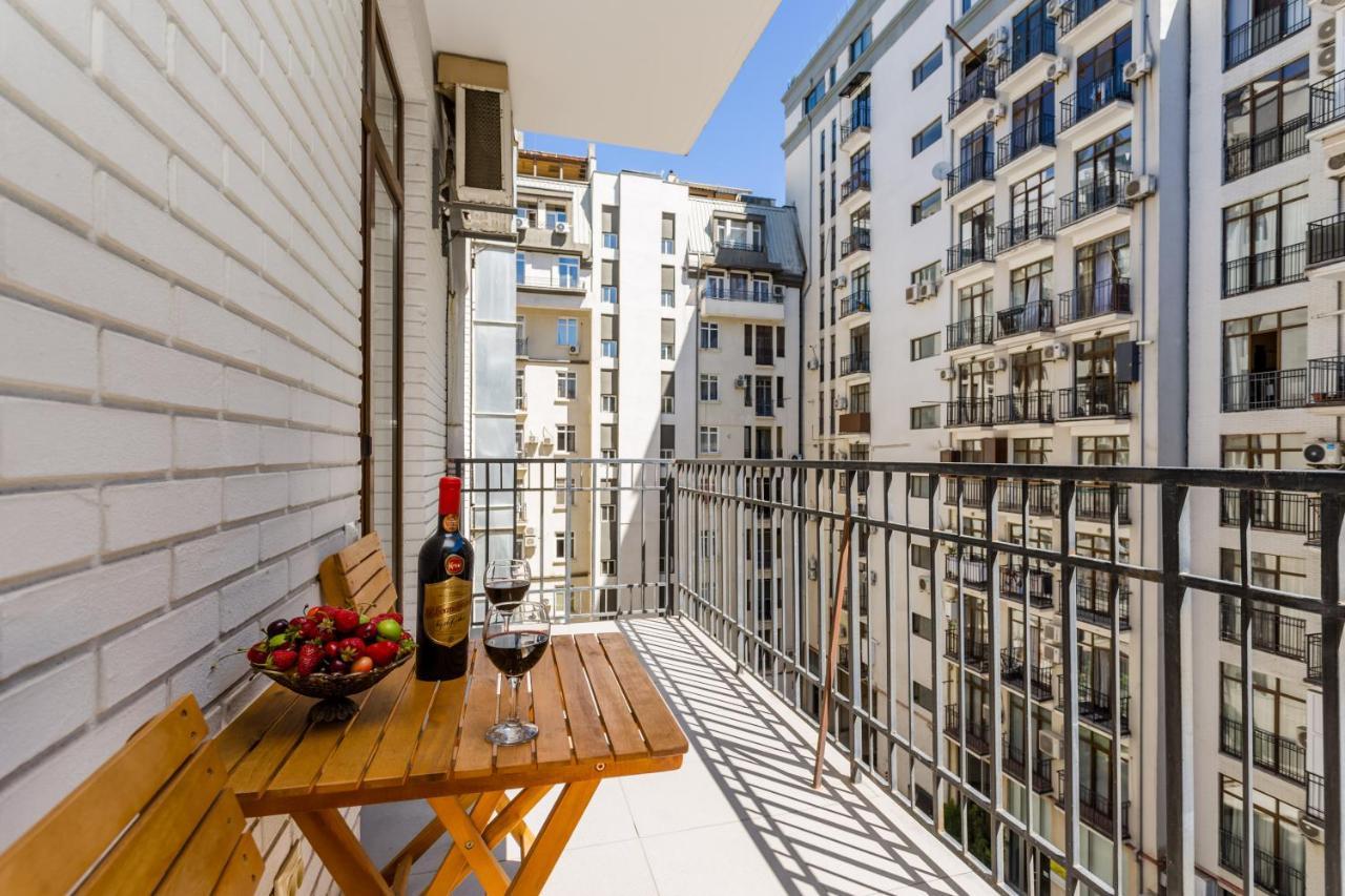 New! - Downtown Apartment 第比利斯 外观 照片