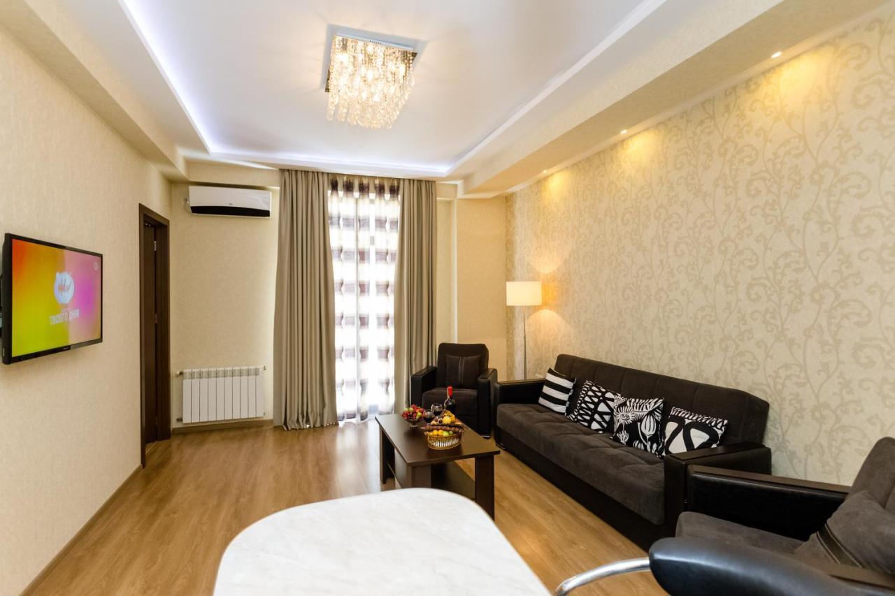 New! - Downtown Apartment 第比利斯 外观 照片